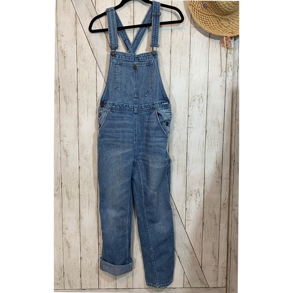 BDG Pants - BDG denim overalls size 25